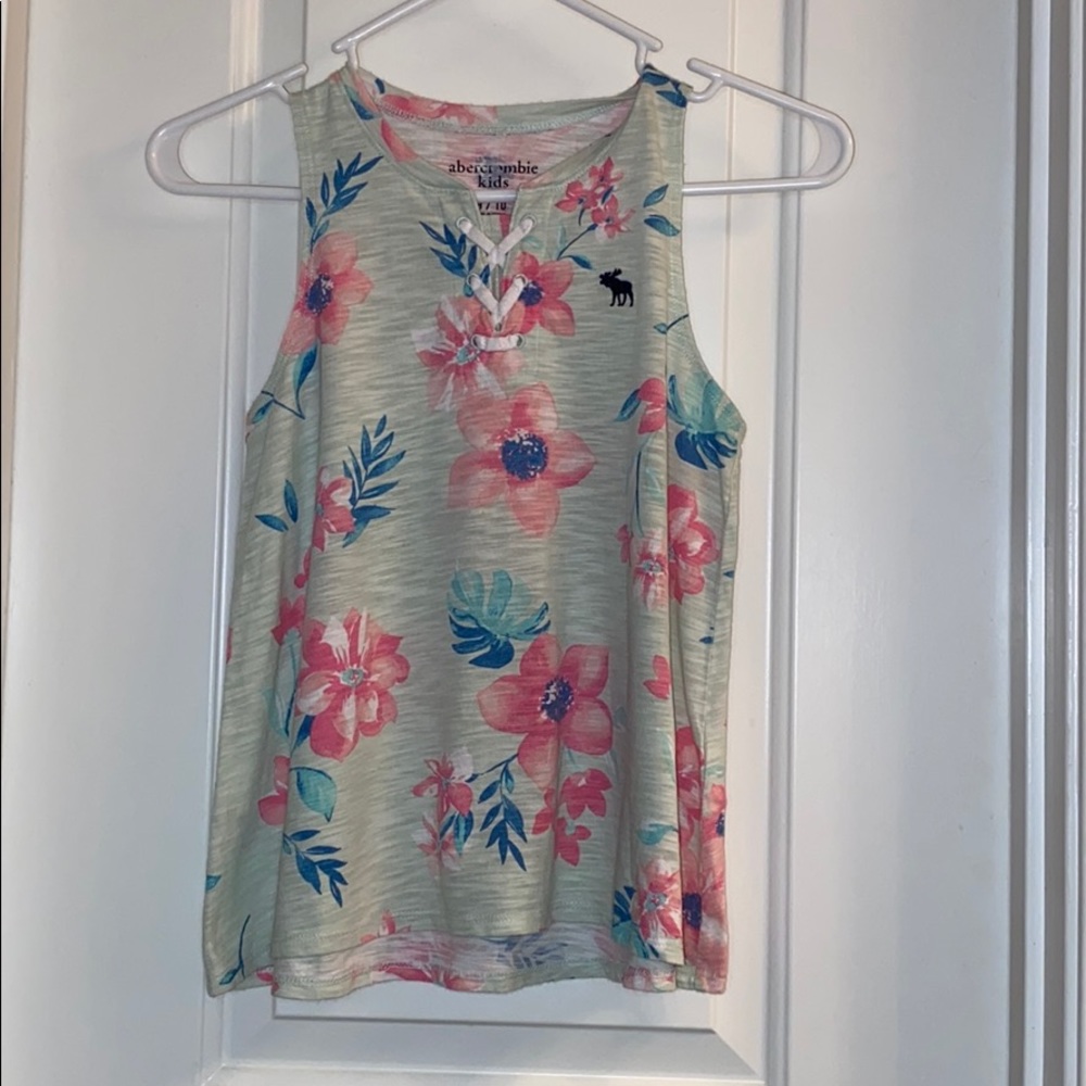 Abercrombie sleeve less shirt
